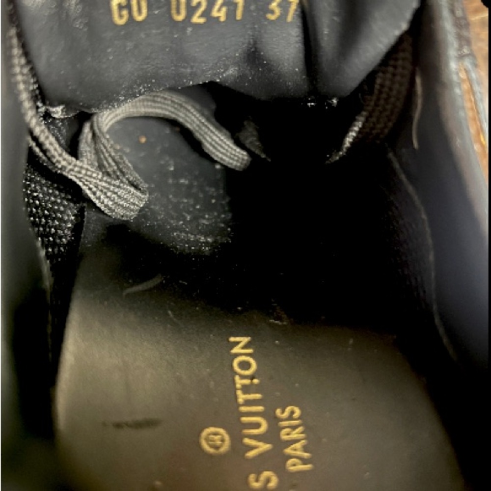 LV. RUN AWAY SNEAKER - Picture 5 of 7